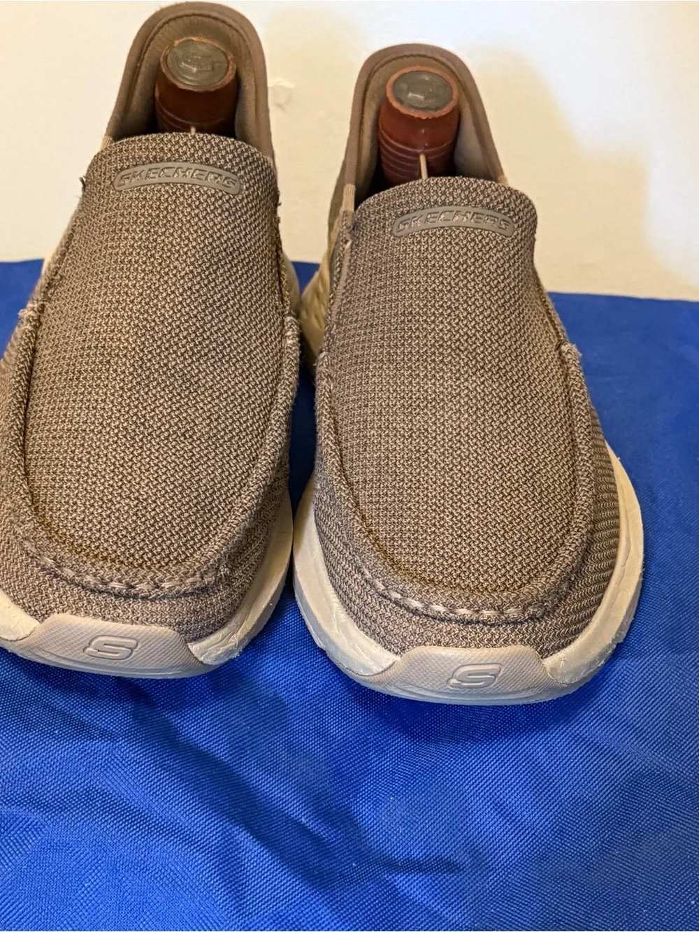 Skechers easy slip